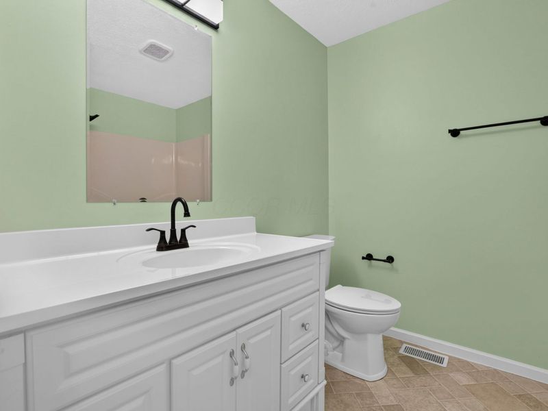 365 Valleybrook Circle, Howard, OH 43028 Photo 26