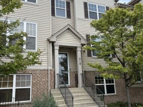 318 Laurel Avenue , Des Plaines, IL 60016