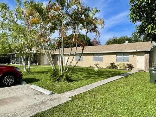 424 Jennings Avenue, Greenacres, FL 33463