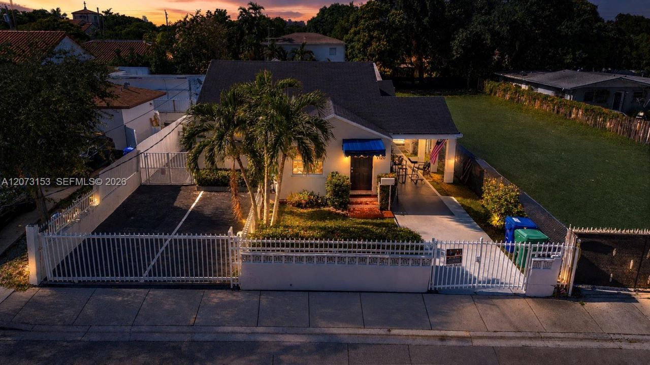 1120 SW 12th St , Miami, FL 33129 Photo