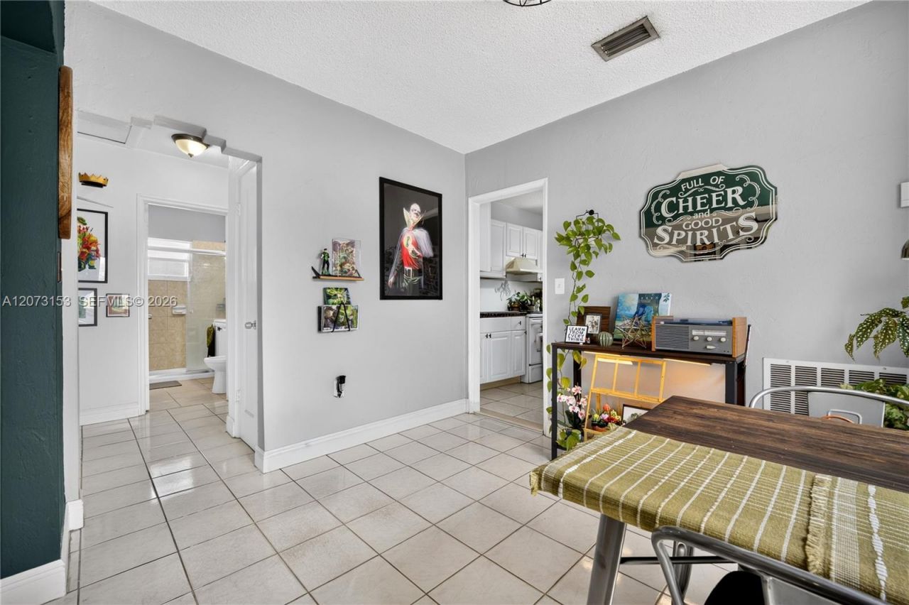 1120 SW 12th St , Miami, FL 33129 Photo