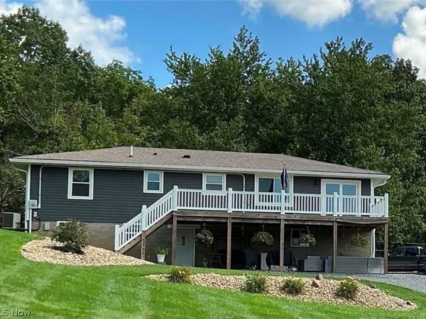 3285 Arrowhead Drive, Nashport, OH 43830