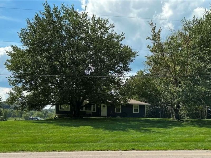 3285 Arrowhead Drive, Nashport, OH 43830 Photo 2