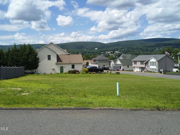 819 Bush Street , Olyphant, PA 18447