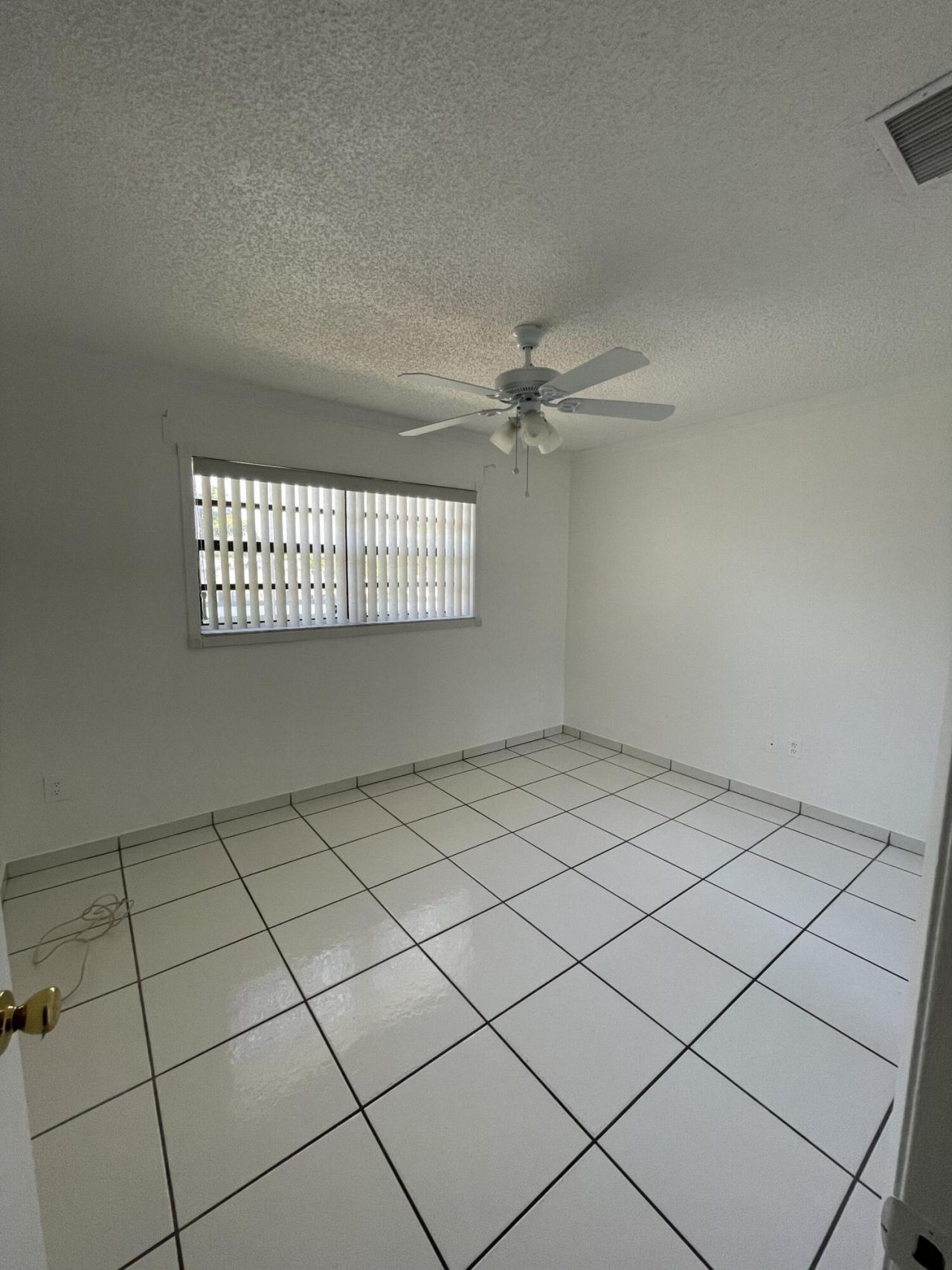 18340 Mediterranean Boulevard, Unit 2806, Hialeah, FL 33015 Photo