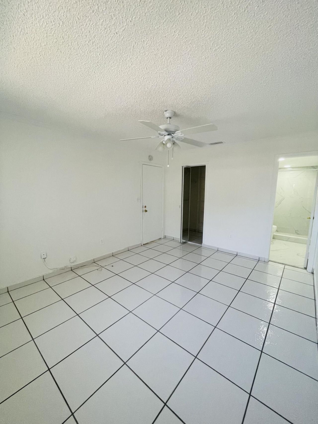 18340 Mediterranean Boulevard, Unit 2806, Hialeah, FL 33015 Photo