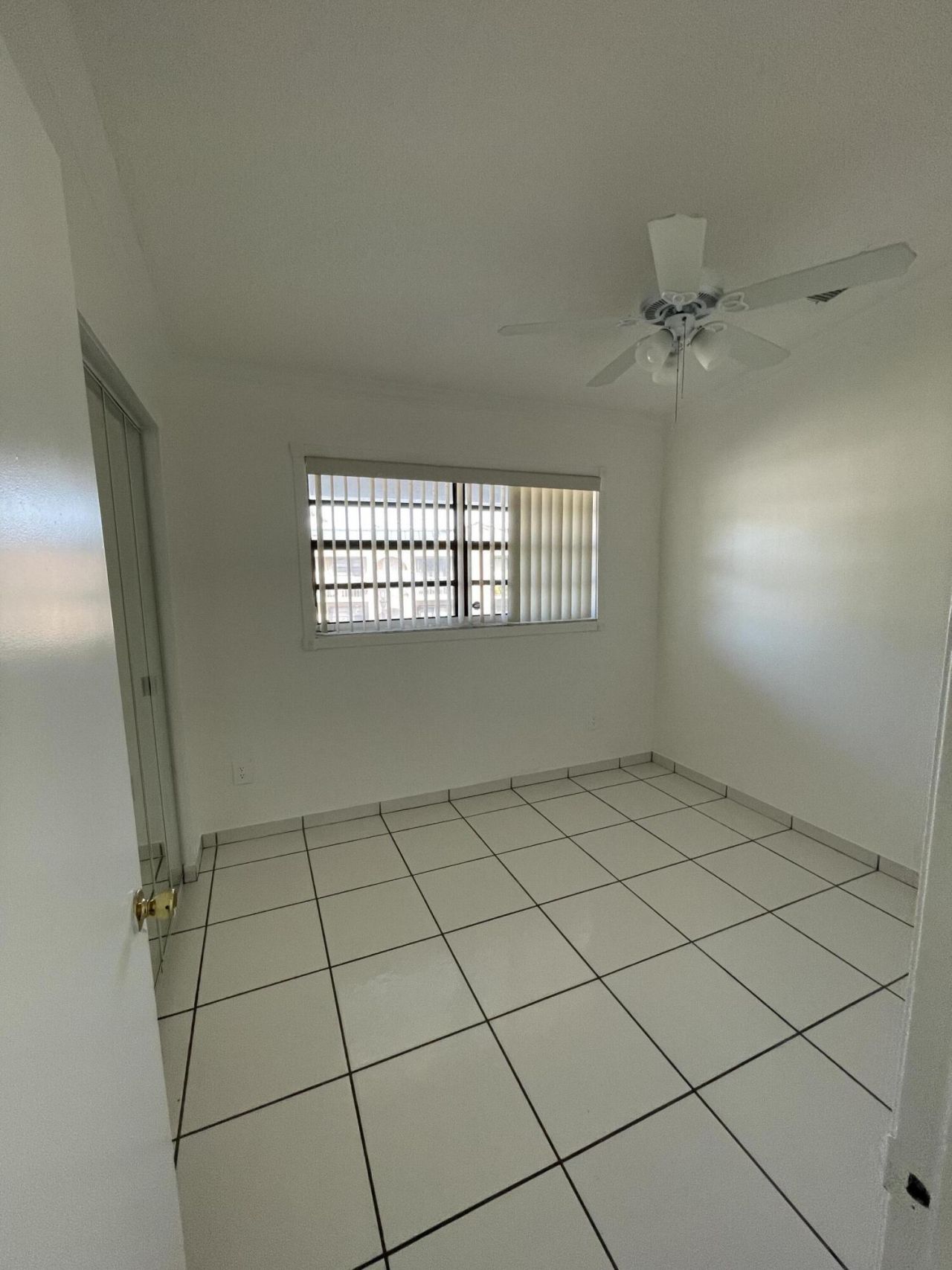 18340 Mediterranean Boulevard, Unit 2806, Hialeah, FL 33015 Photo