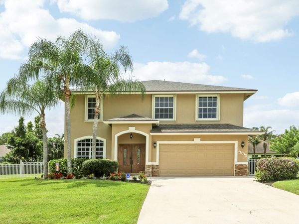 1832 SW Grant Avenue, Port St. Lucie, FL 34953