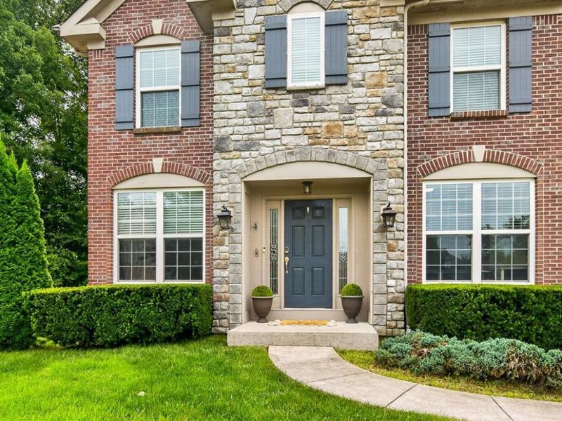 378 Eastbury Drive, Loveland, OH 45140 Photo 4
