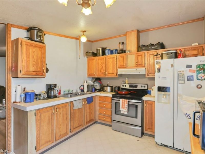 4230 Arbor Road NE, Mechanicstown, OH 44651 Photo 8