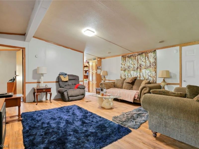 4230 Arbor Road NE, Mechanicstown, OH 44651 Photo 9