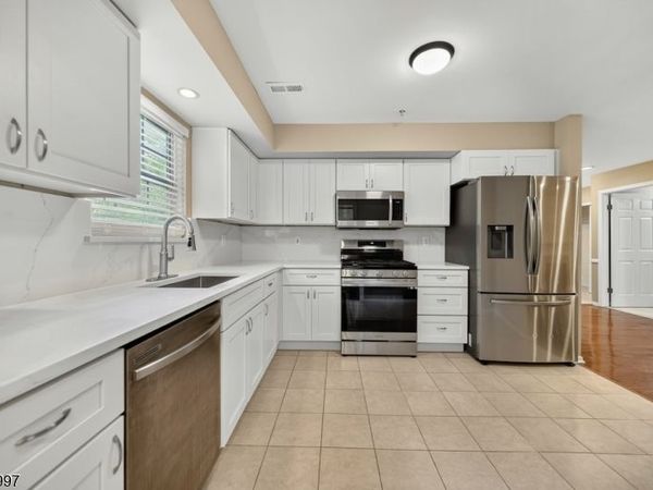 4 Springholm Drive, Berkeley Heights, NJ 07922