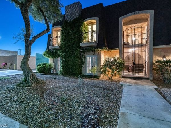 1317 E St Louis Avenue, Unit A, Las Vegas, NV 89104