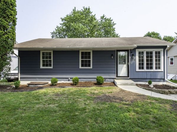 1915 Joppa Avenue , Zion, IL 60099