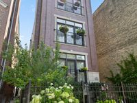 3921 N Greenview Avenue, Chicago, IL 60613 primary photo