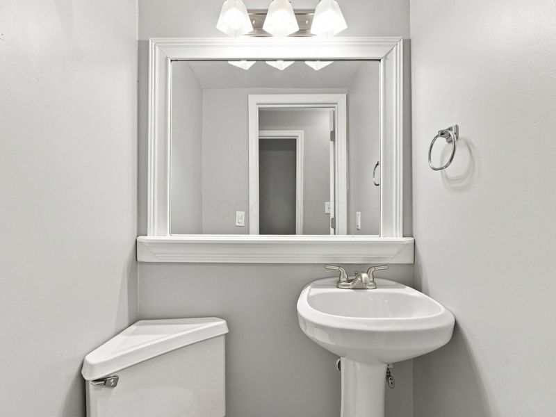 2568 Scioto View Lane, Unit G, Columbus, OH 43221 Photo 14