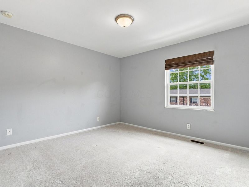 2568 Scioto View Lane, Unit G, Columbus, OH 43221 Photo 16