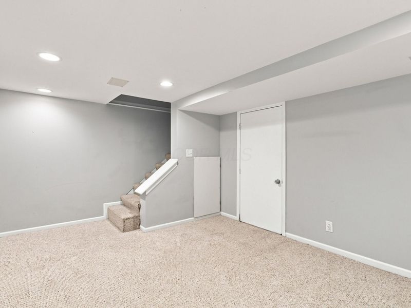 2568 Scioto View Lane, Unit G, Columbus, OH 43221 Photo 21