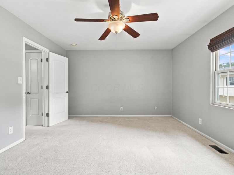 2568 Scioto View Lane, Unit G, Columbus, OH 43221 Photo 22