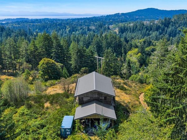 2585 Sooke River Rd , Sooke, BC V9Z 0X8