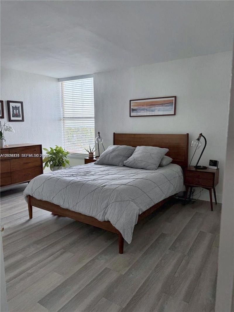 2000 NE 135th St , Unit 609, North Miami, FL 33181 Photo