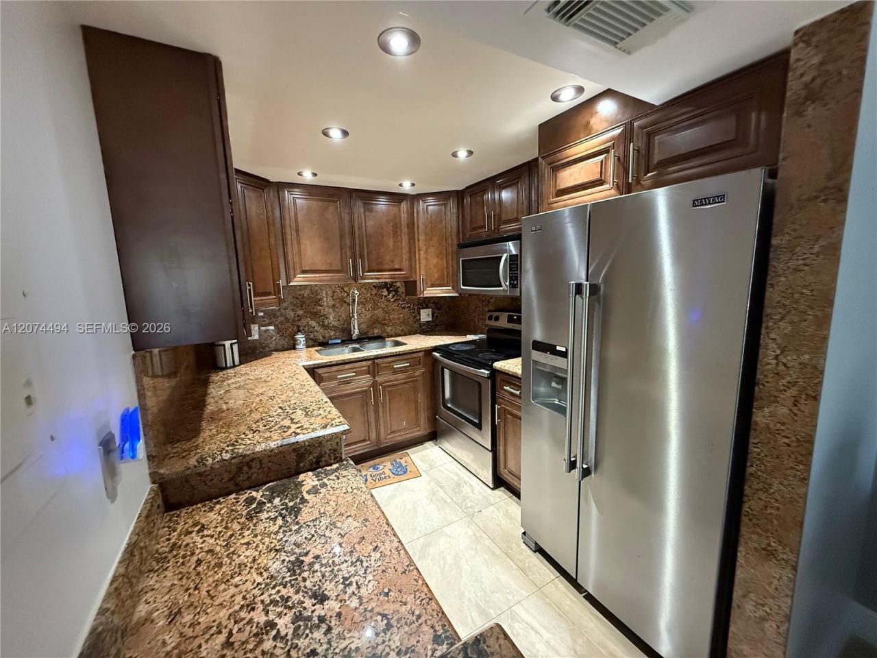 6101 N Falls Cir Dr , Unit 405, Lauderhill, FL 33319 Photo