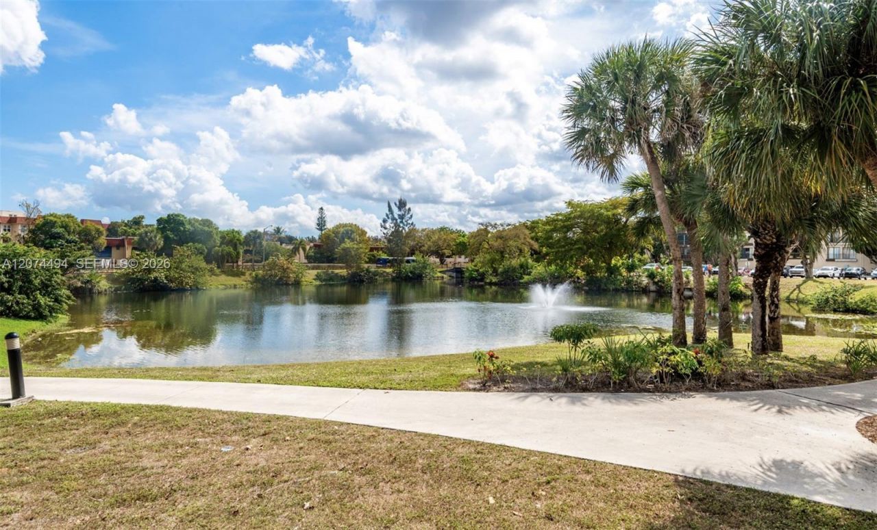 6101 N Falls Cir Dr , Unit 405, Lauderhill, FL 33319 Photo