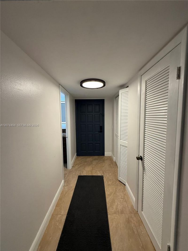6101 N Falls Cir Dr , Unit 405, Lauderhill, FL 33319 Photo
