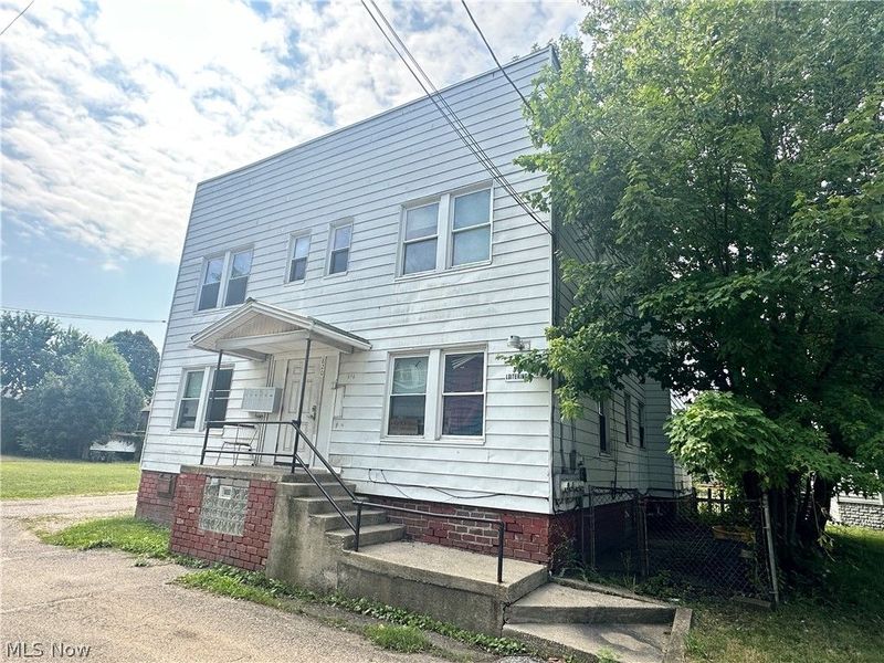820 Richard Place NW, Canton, OH 44703 Photo 2