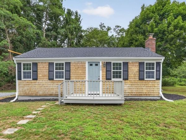 230 Race Ln, Barnstable, MA 02648