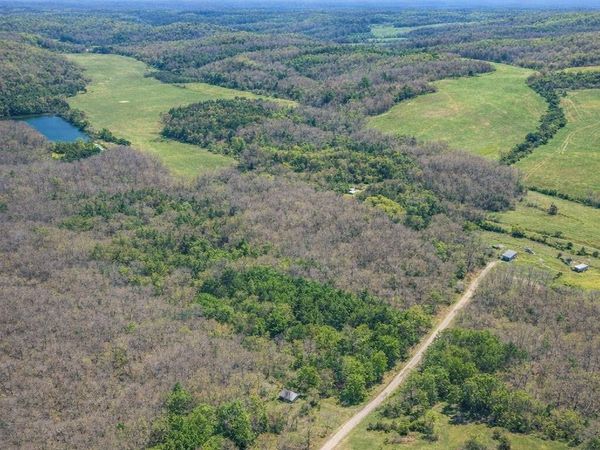 750 Of County Rd , Calhoun, TN 37309