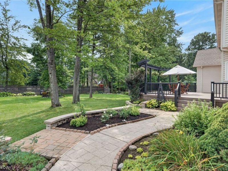 8753 Treetop Trail, Broadview Heights, OH 44147 Photo 10