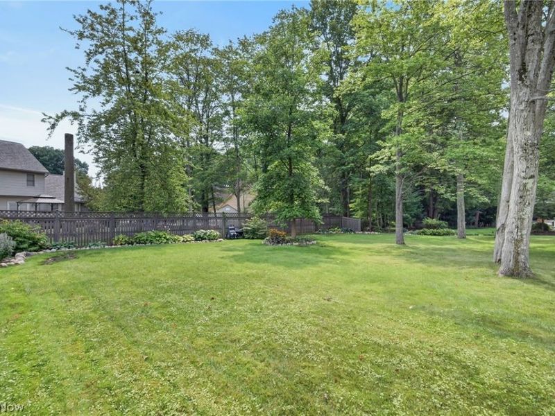 8753 Treetop Trail, Broadview Heights, OH 44147 Photo 9