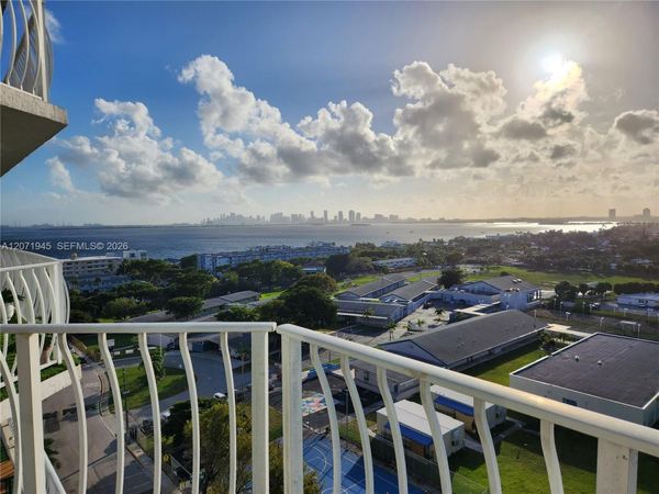 7601 E Treasure Dr , Unit 1501, North Bay Village, FL 33141
