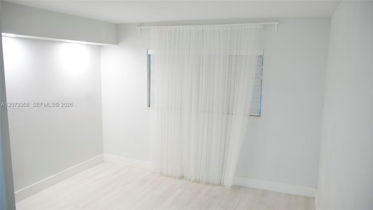 9357 Fontainebleau Blvd, Unit D309, Miami, FL 33172 Photo