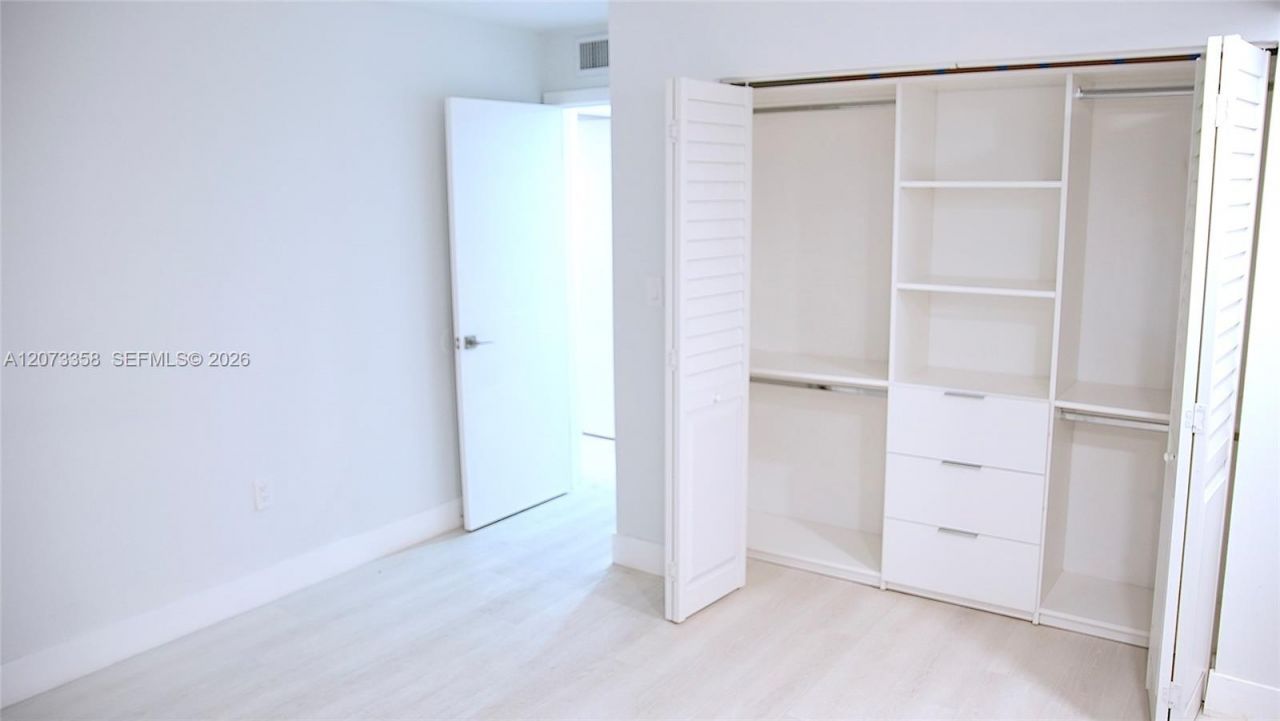 9357 Fontainebleau Blvd, Unit D309, Miami, FL 33172 Photo