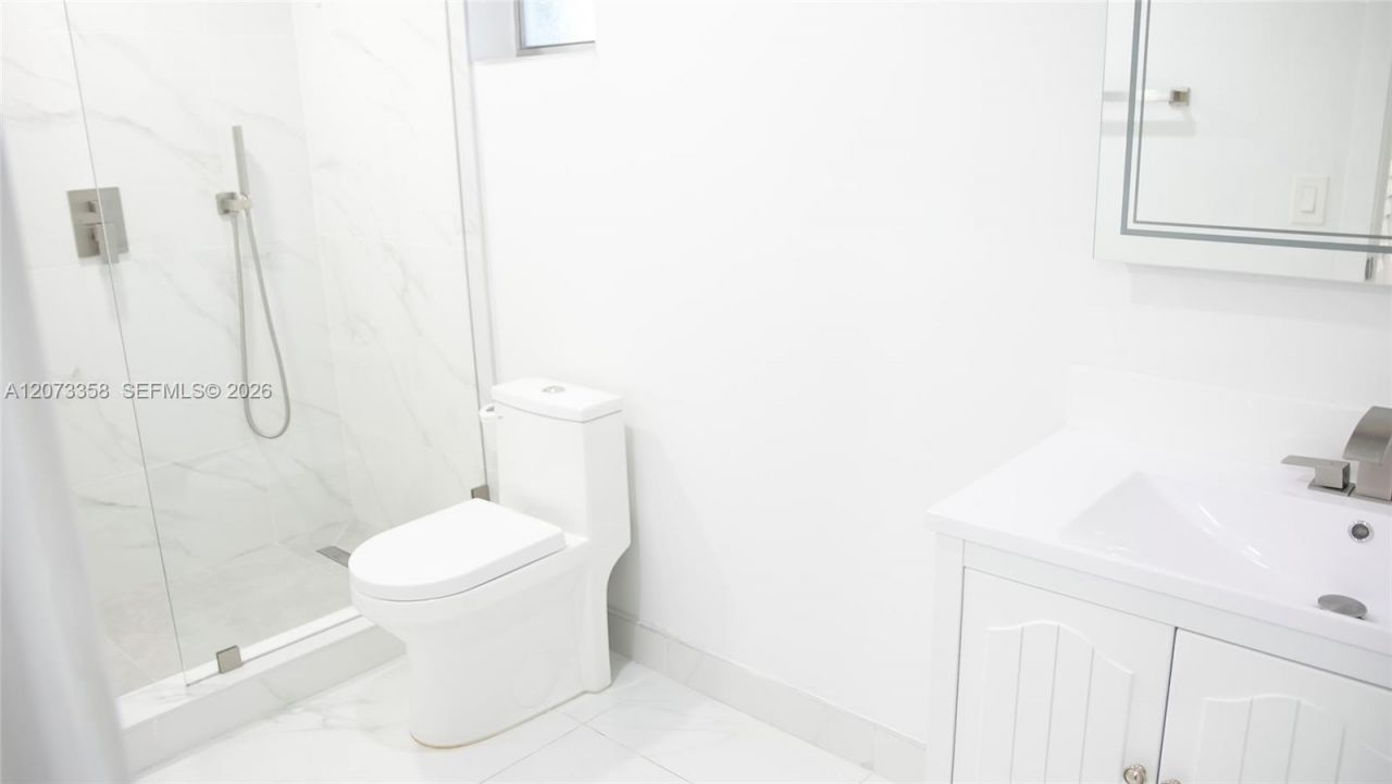 9357 Fontainebleau Blvd, Unit D309, Miami, FL 33172 Photo