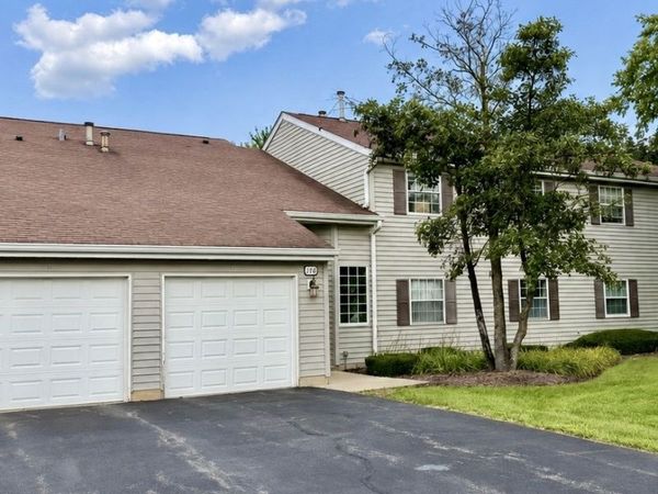 116 GANT Circle , Unit F, Streamwood, IL 60107