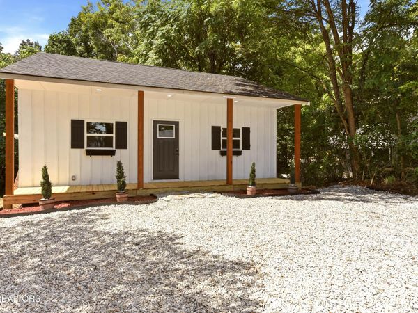 141 N Nevada Ave, LaFollette, TN 37766