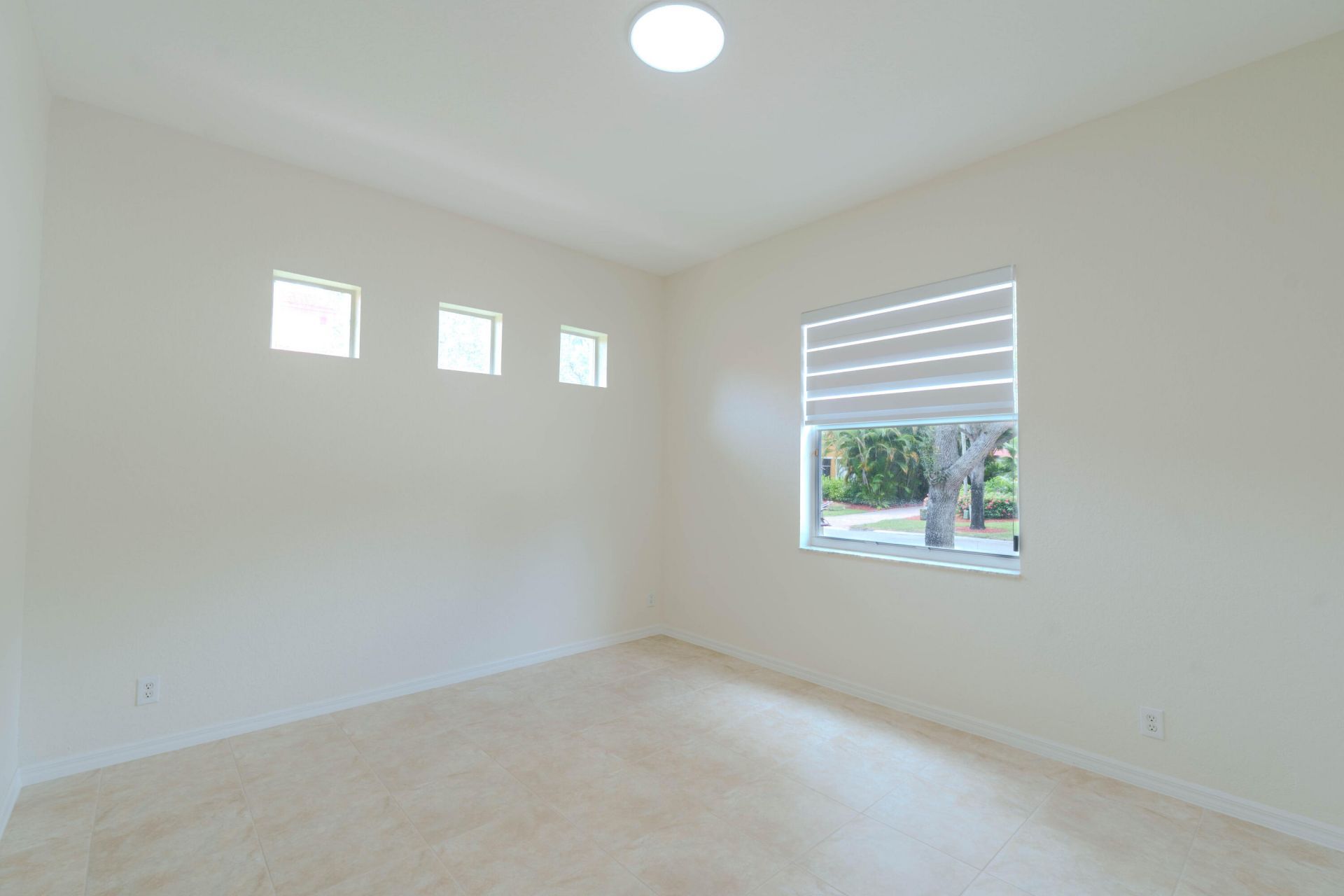 5733 NW 119th Drive, Coral Springs, FL 33076 Photo