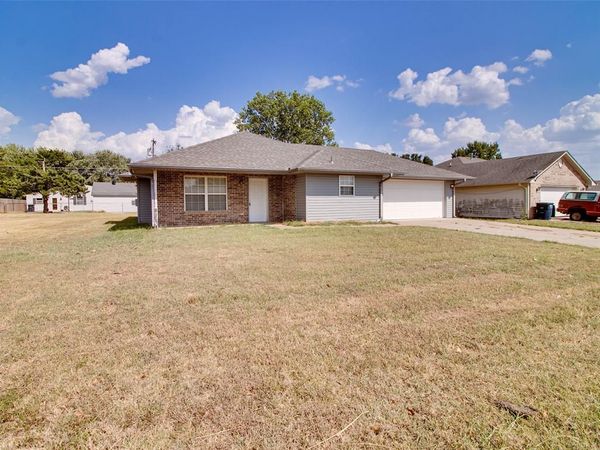 209 S 6th Avenue, Stroud, OK 74079
