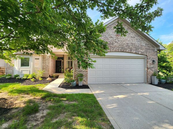 11548 Applewood Circle , Carmel, IN 46032