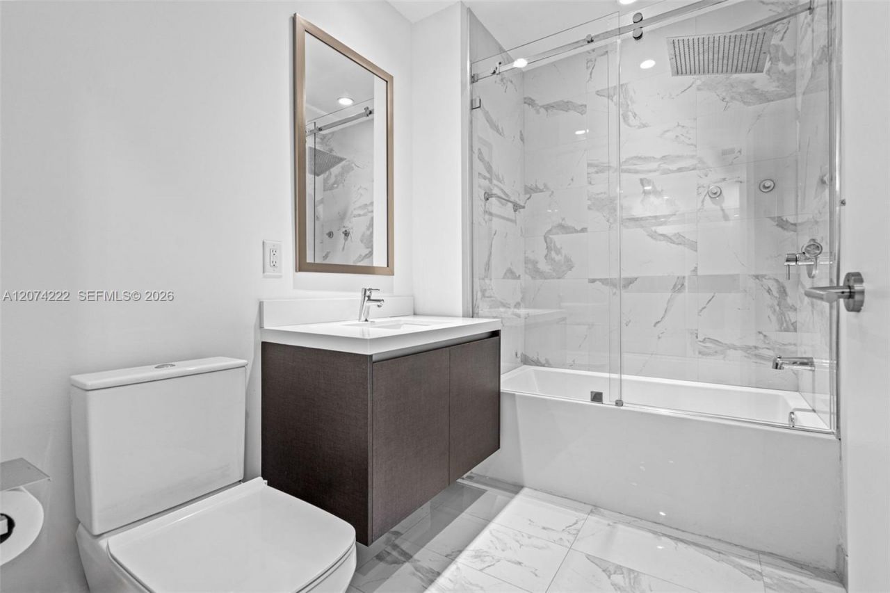 851 NE 1st Ave , Unit 1506, Miami, FL 33132 Photo