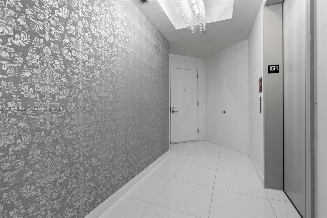 851 NE 1st Ave , Unit 1506, Miami, FL 33132 Photo