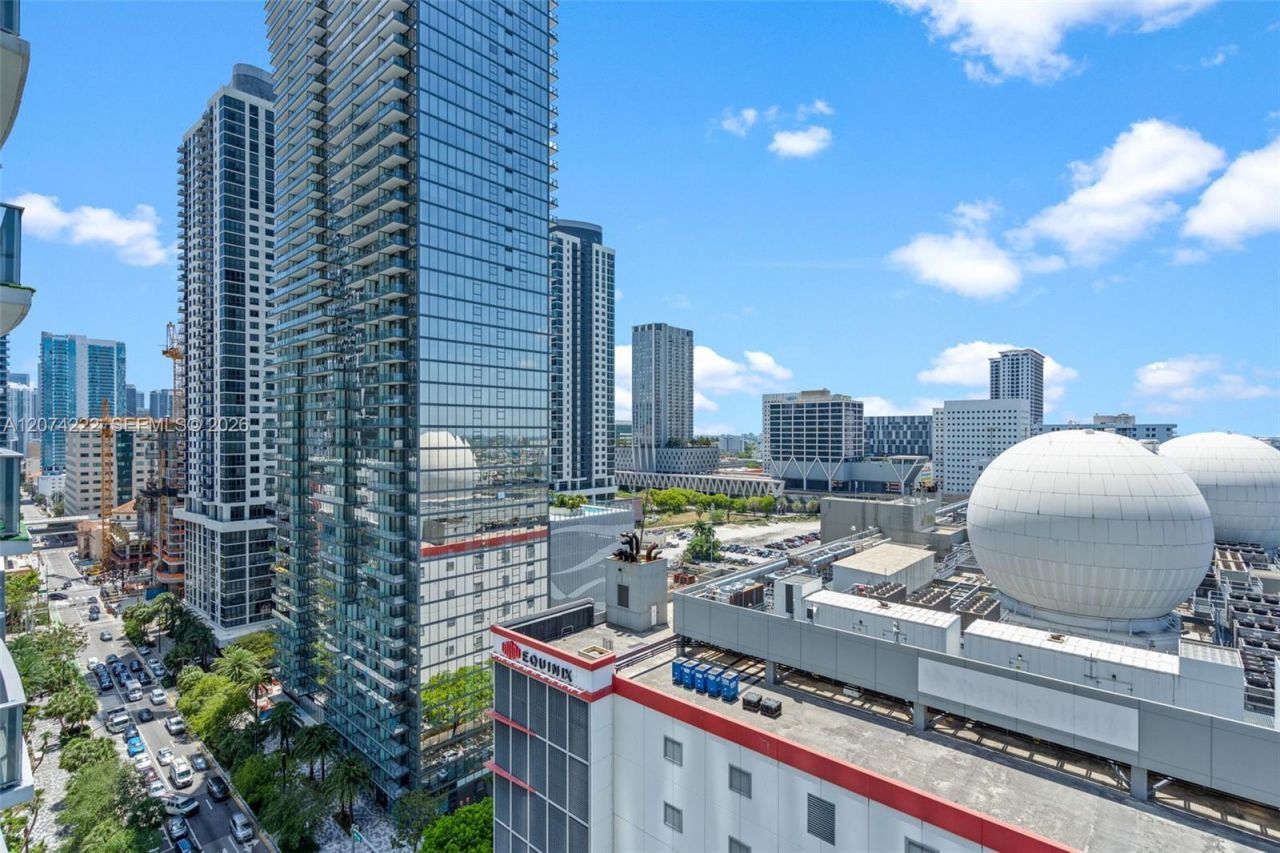851 NE 1st Ave , Unit 1506, Miami, FL 33132 Photo