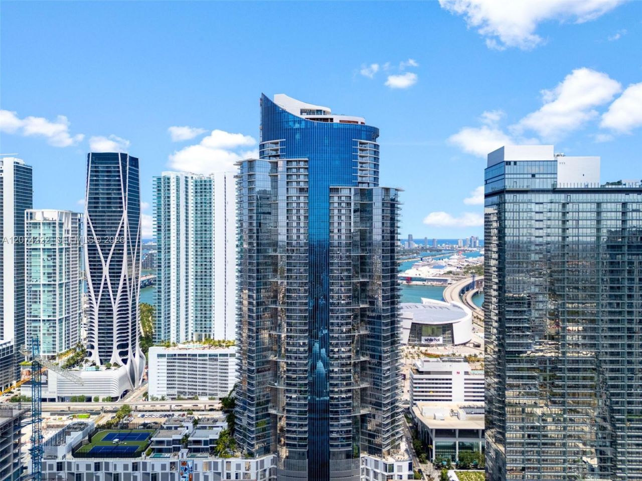851 NE 1st Ave , Unit 1506, Miami, FL 33132 Photo