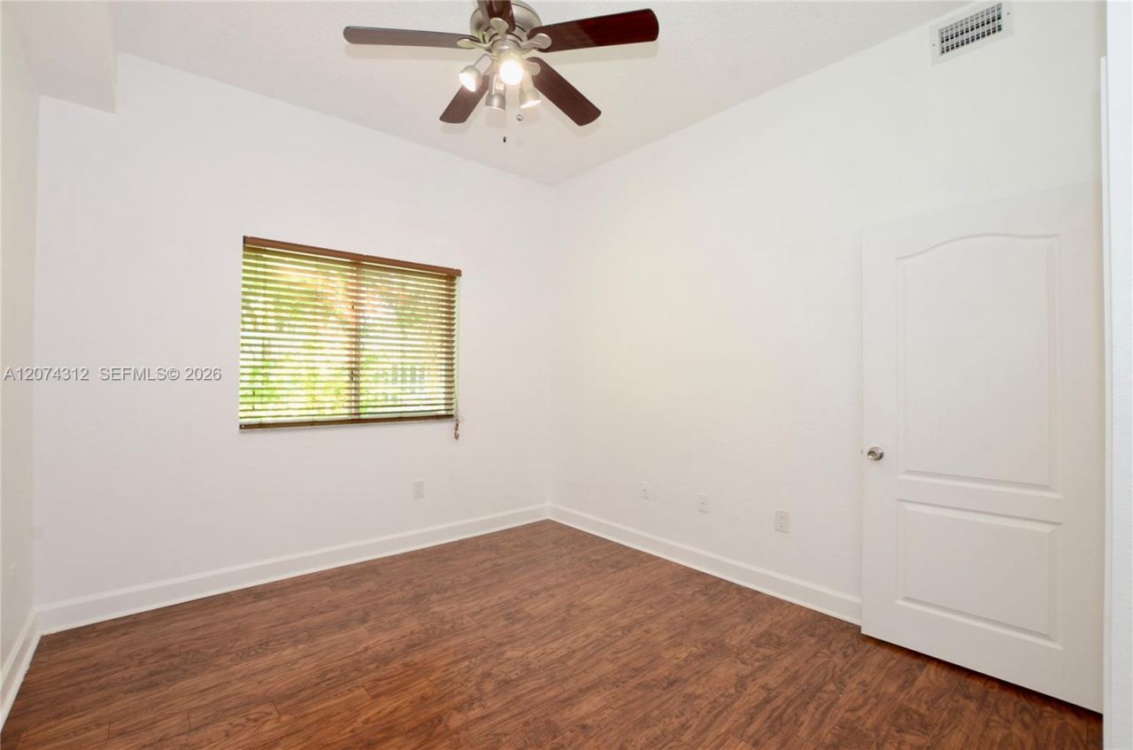 6001 SW 70th St , Unit 137, South Miami, FL 33143 Photo