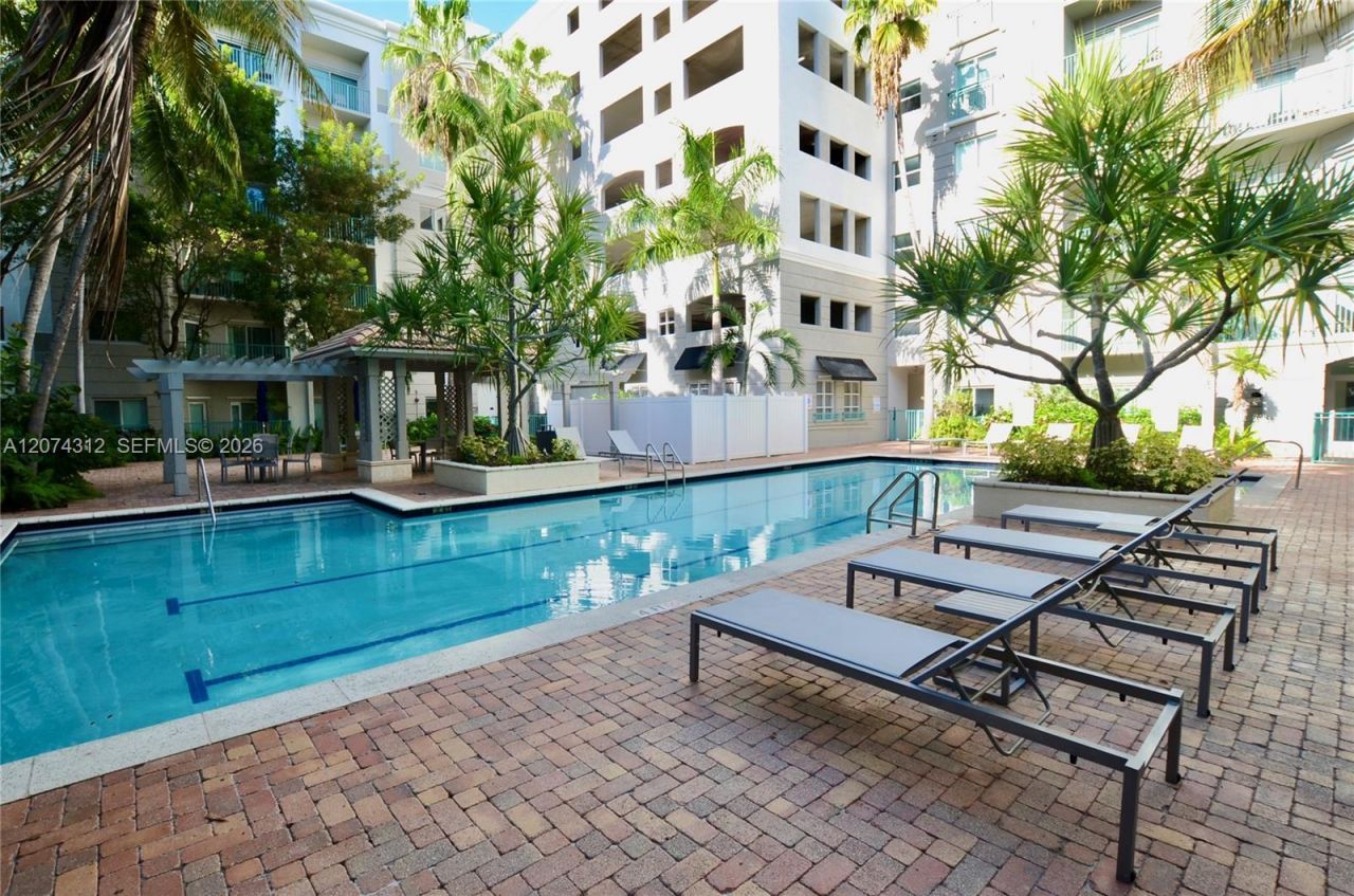 6001 SW 70th St , Unit 137, South Miami, FL 33143 Photo