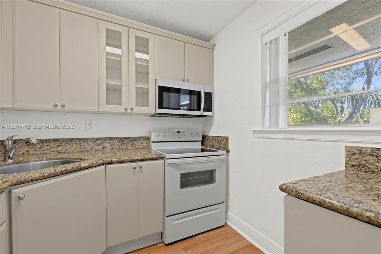 17255 SW 95th Ave, Unit 462, Palmetto Bay, FL 33157 Photo