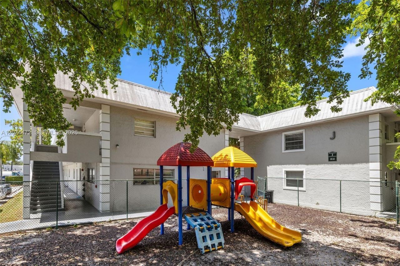 17255 SW 95th Ave, Unit 462, Palmetto Bay, FL 33157 Photo